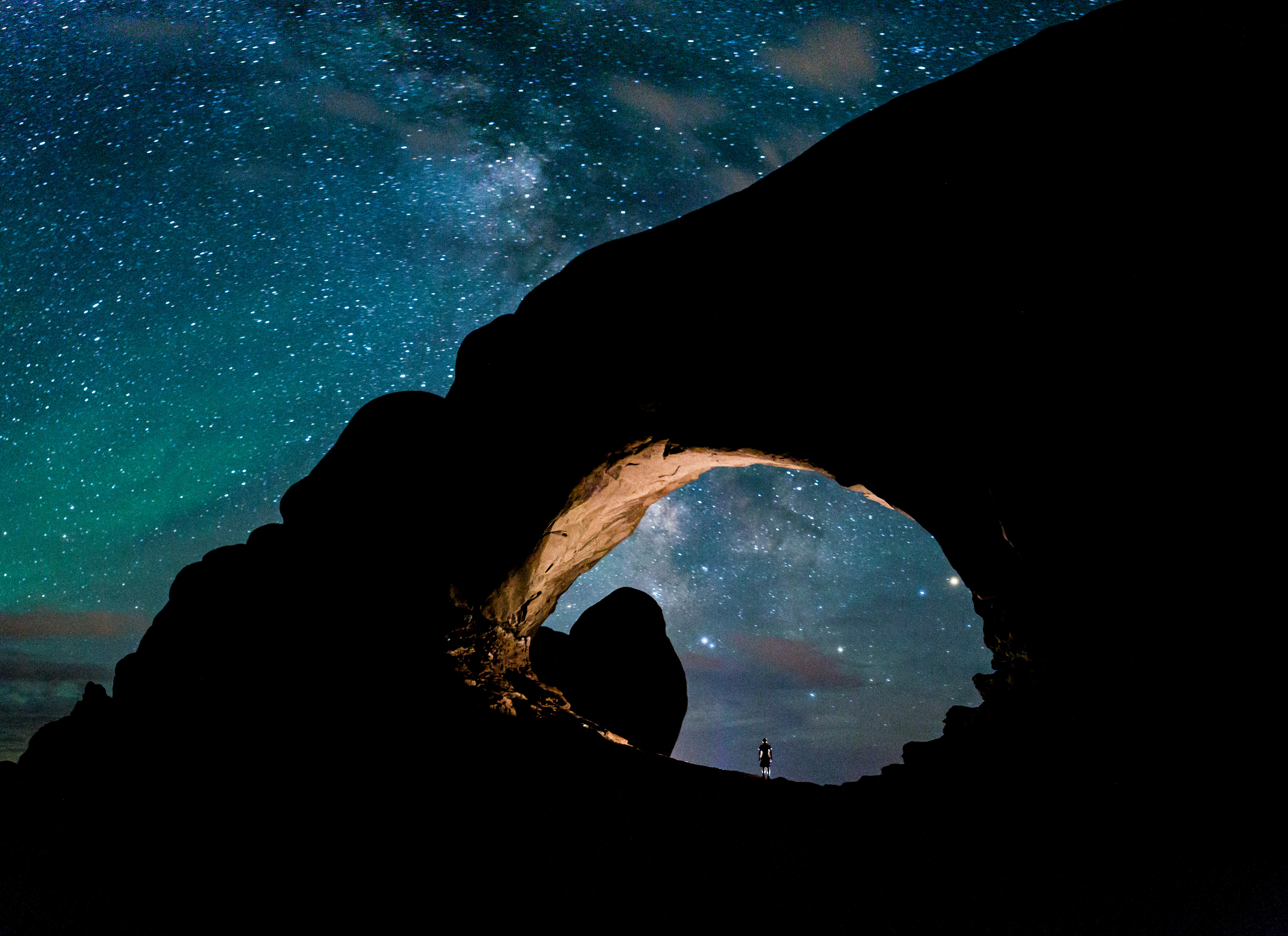 Photograph the Milky Way at North Window Arch
