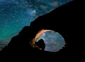Photograph the Milky Way at North Window Arch