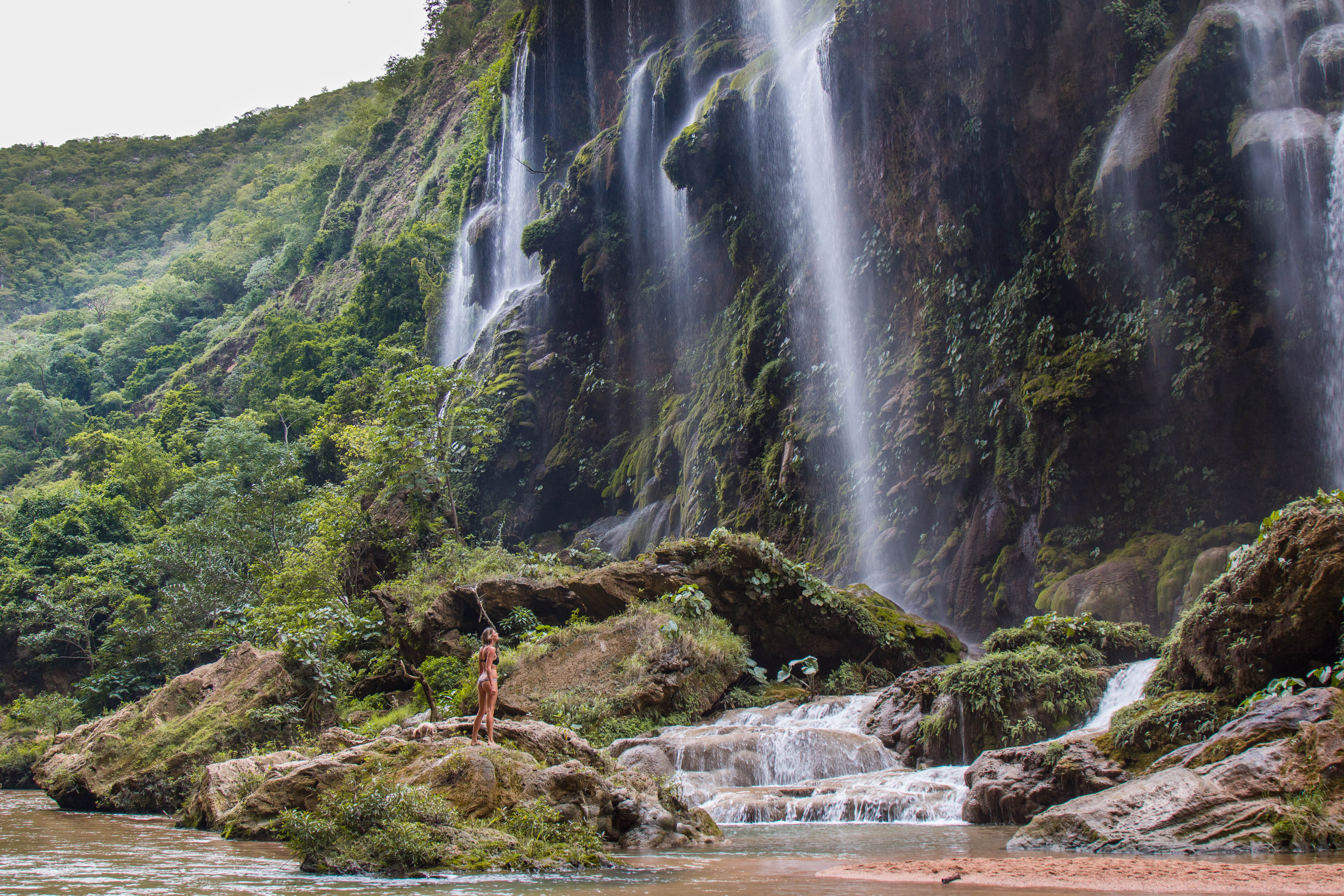Explore El Aguacero