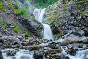 Hike to Comet Falls 