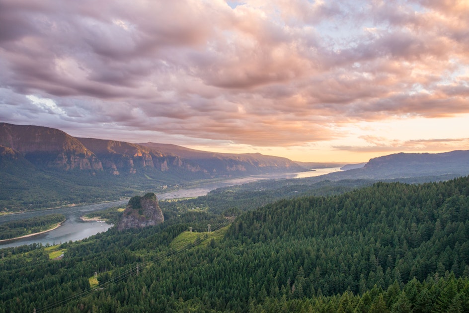 Hike Hamilton Mountain, Stevenson, Washington