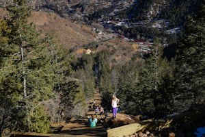 6 Reasons Why The Manitou Incline Is Colorado's Holy Grail Of Cardio