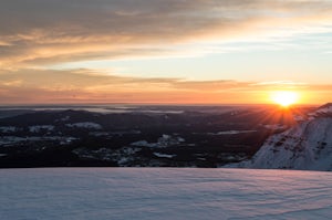 Cross-Country Ski and Scramble to Oldforgetmenot for Sunrise