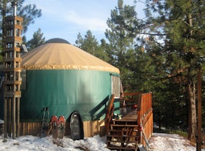 Snowshoe to Skyline Yurt