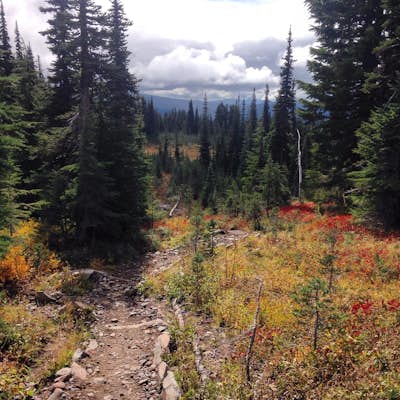 Autumn Backpacking in Goat Rocks Wilderness 
