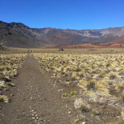 Backpack the Haleakala Wilderness: Halemau'u to Sliding Sands Trail