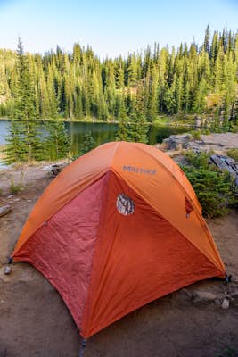 Backpack to Lake Caroline in the Enchantments