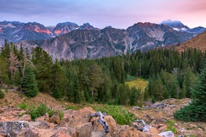 Backpack to Lake Caroline in the Enchantments