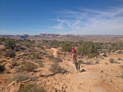 Mountain Bike the Sovereign Trail