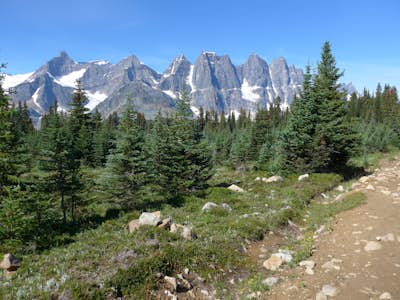 Backpack the Tonquin Valley