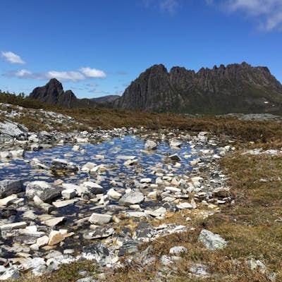 Hike Cradle Mountain, Tasmania