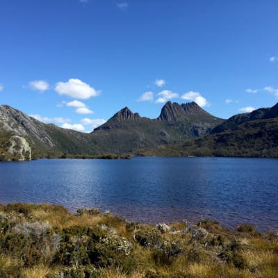 Hike Cradle Mountain, Tasmania