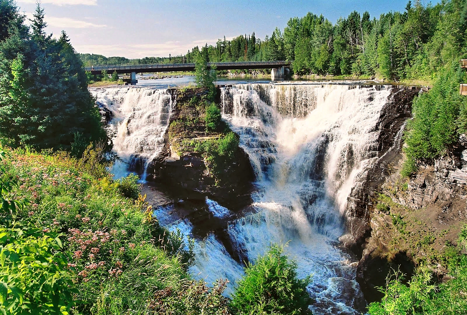 Explore Kakabeka Falls, Kakabeka Falls, Ontario