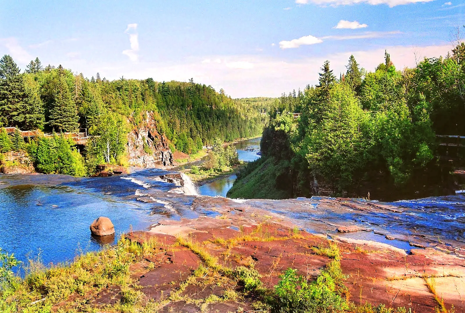 Explore Kakabeka Falls