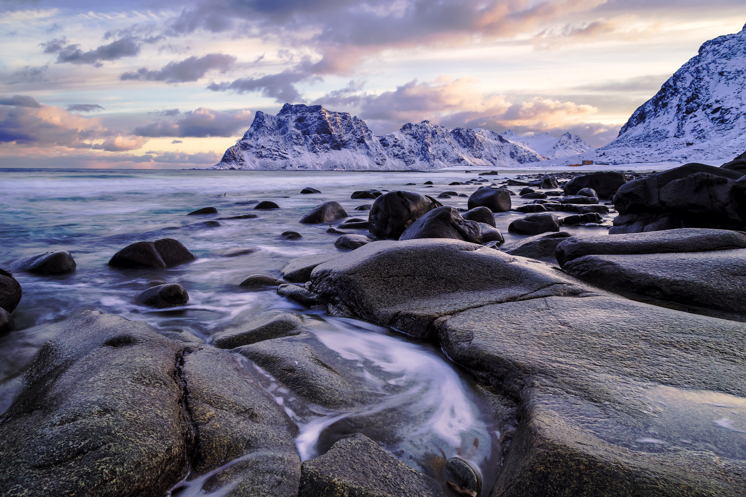Explore Uttakliev Beach