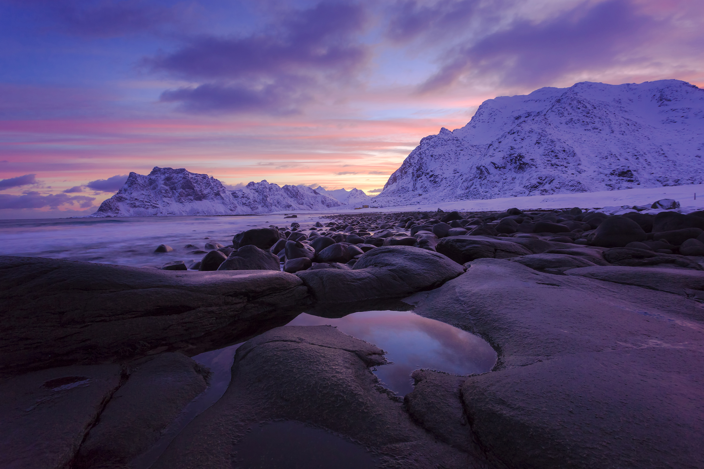 Explore Uttakliev Beach