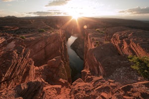 Explore the Horseshoe Bend Crack