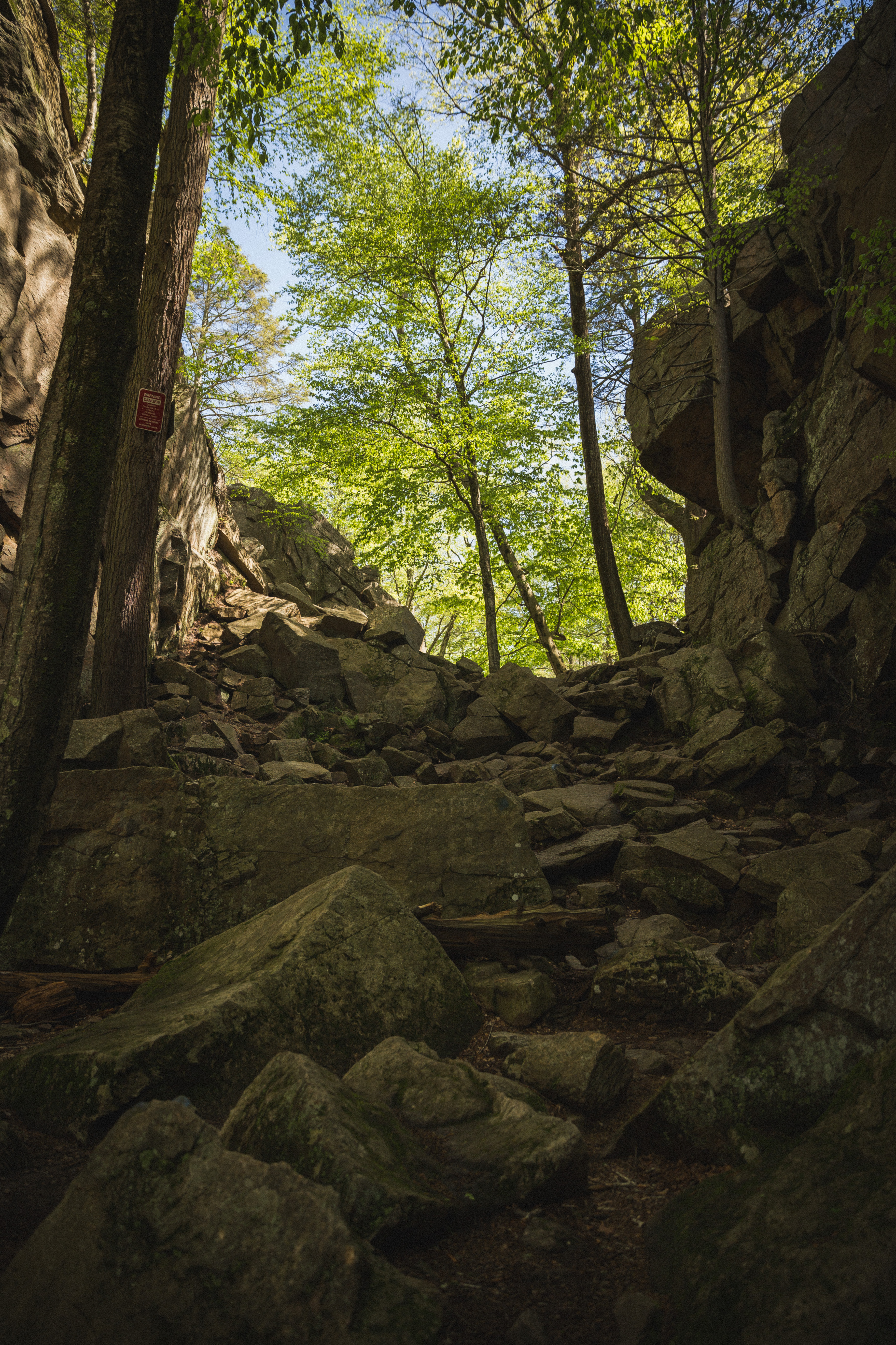 Hike the Purgatory Chasm Trail