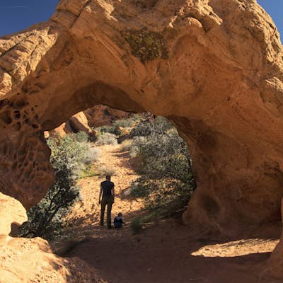 Hike Arch Trail to Babylon Arch