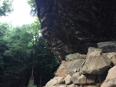 Hiking to Old Man's Cave, Hocking Hills State park