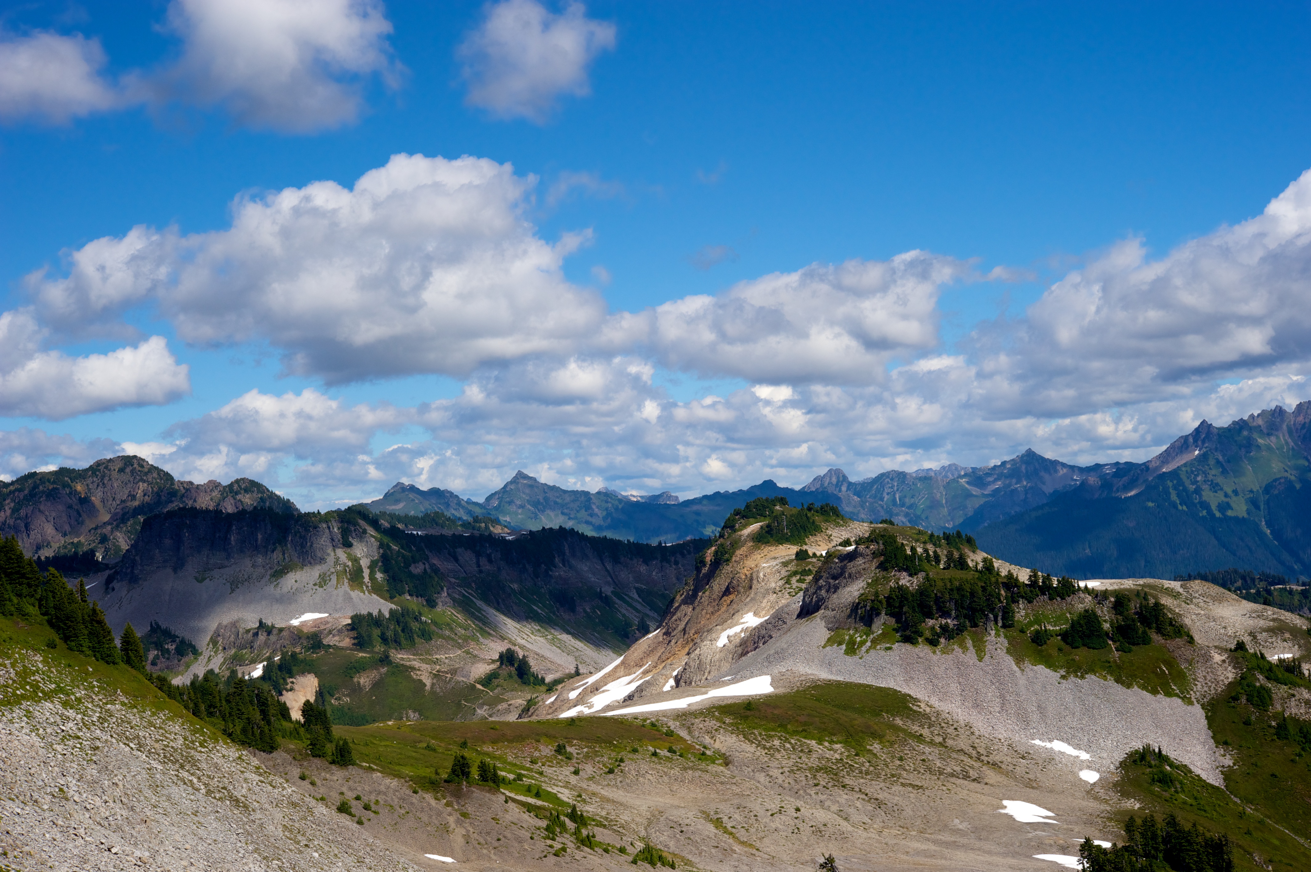 Hike Ptarmigan Ridge in the North Cascades