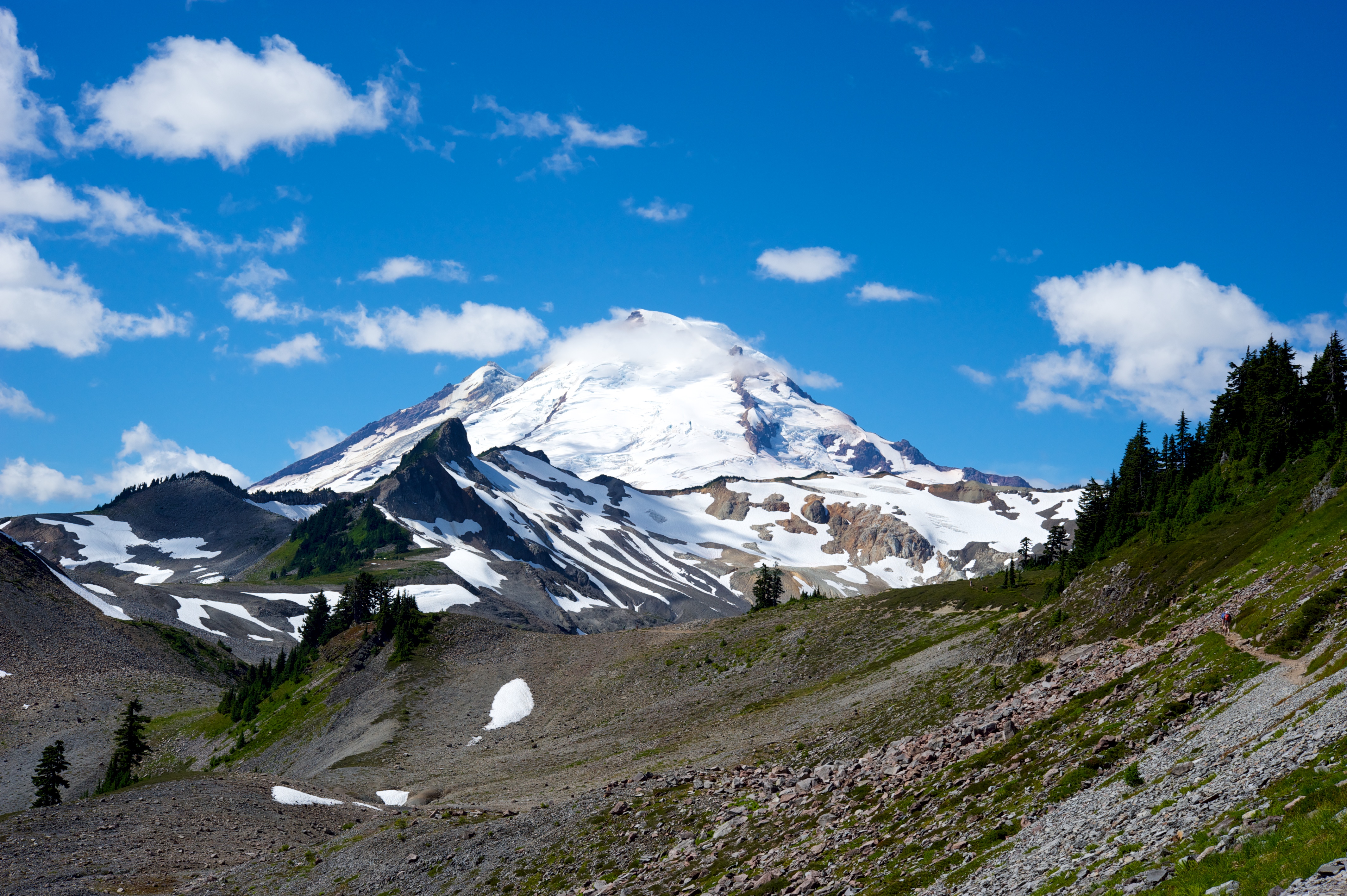 Hike Ptarmigan Ridge in the North Cascades