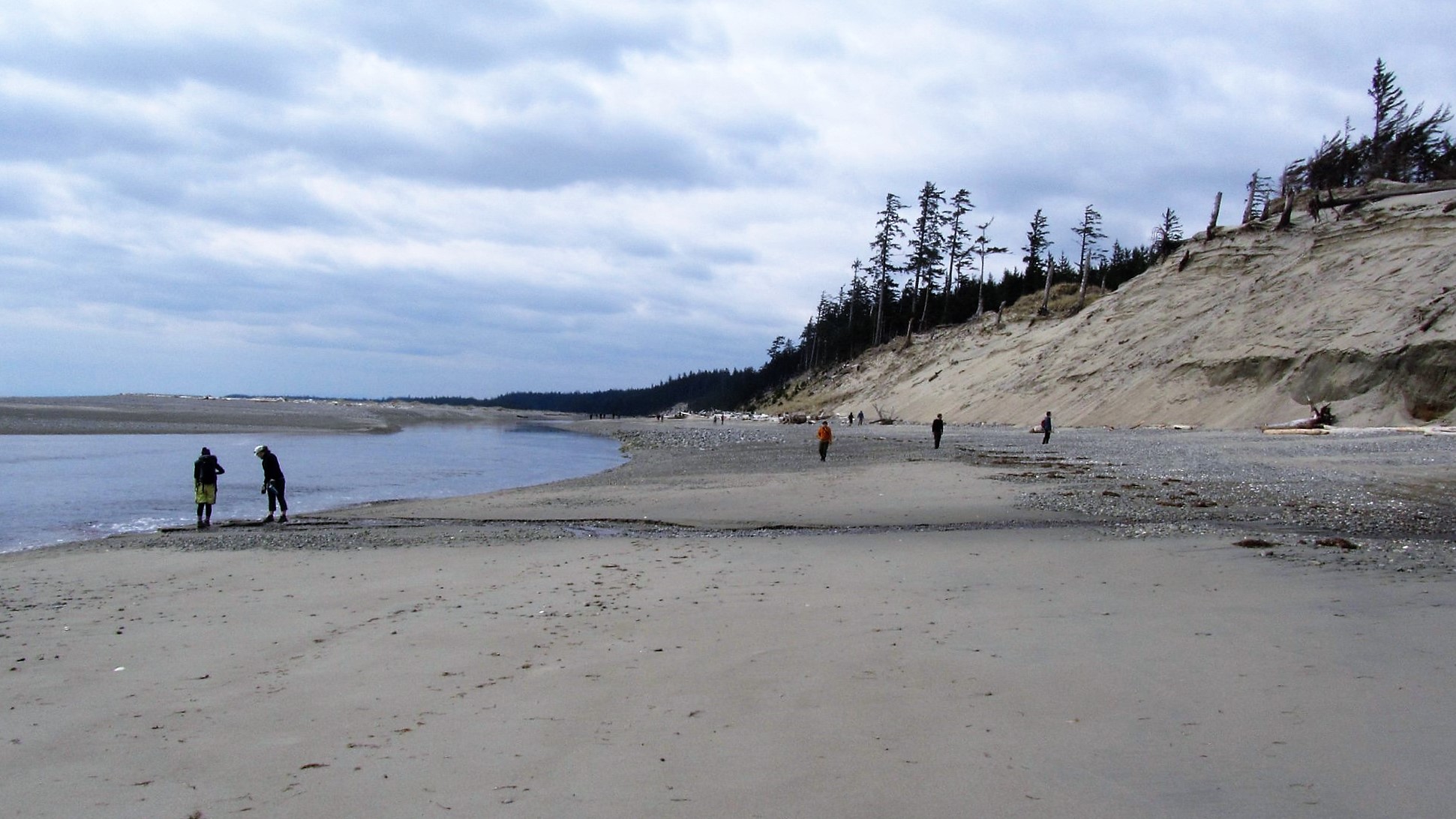 Hike to the Pesuta Shipwreck
