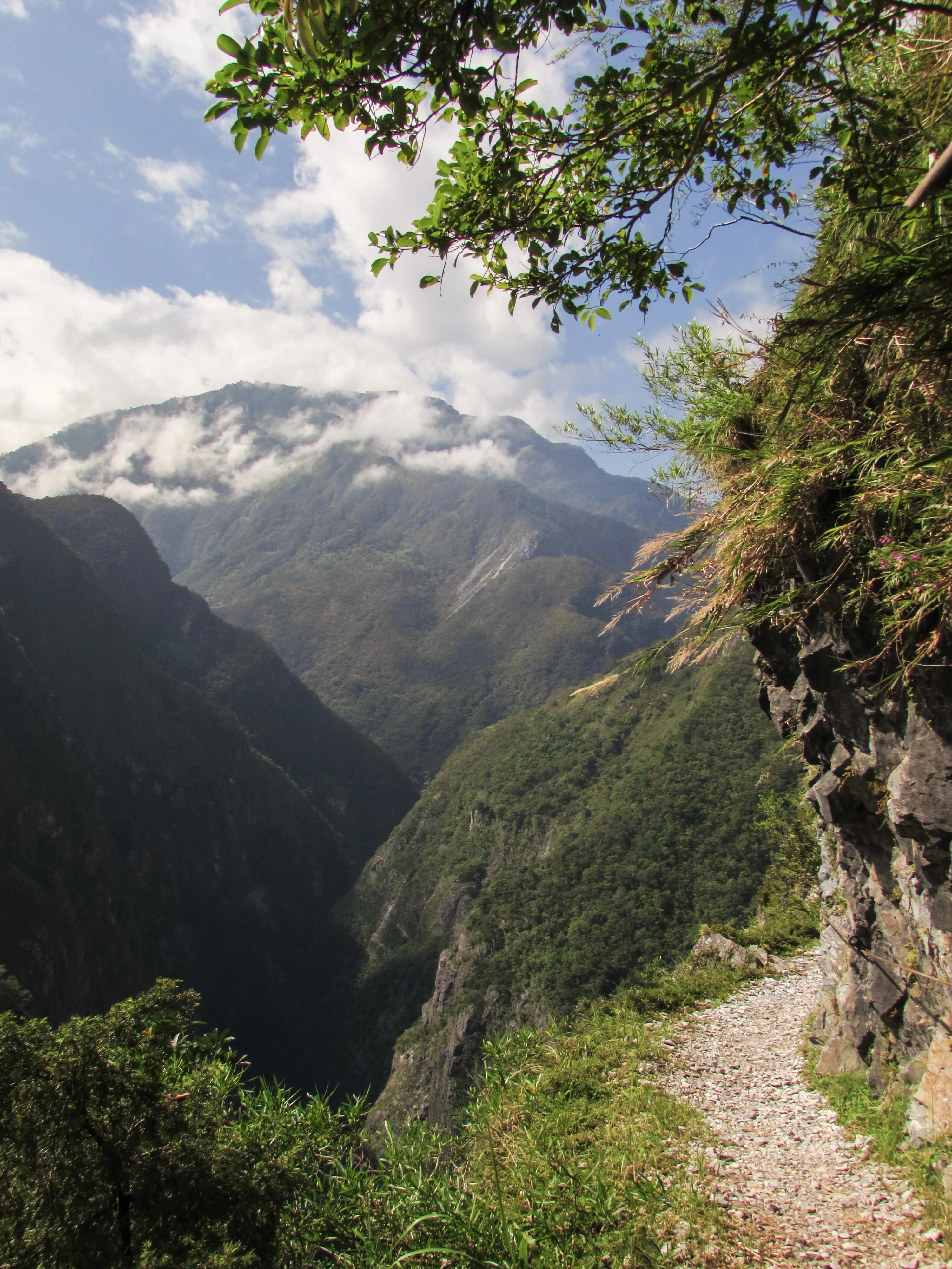 Hike the Zhuilu Old Trail, Taiwan