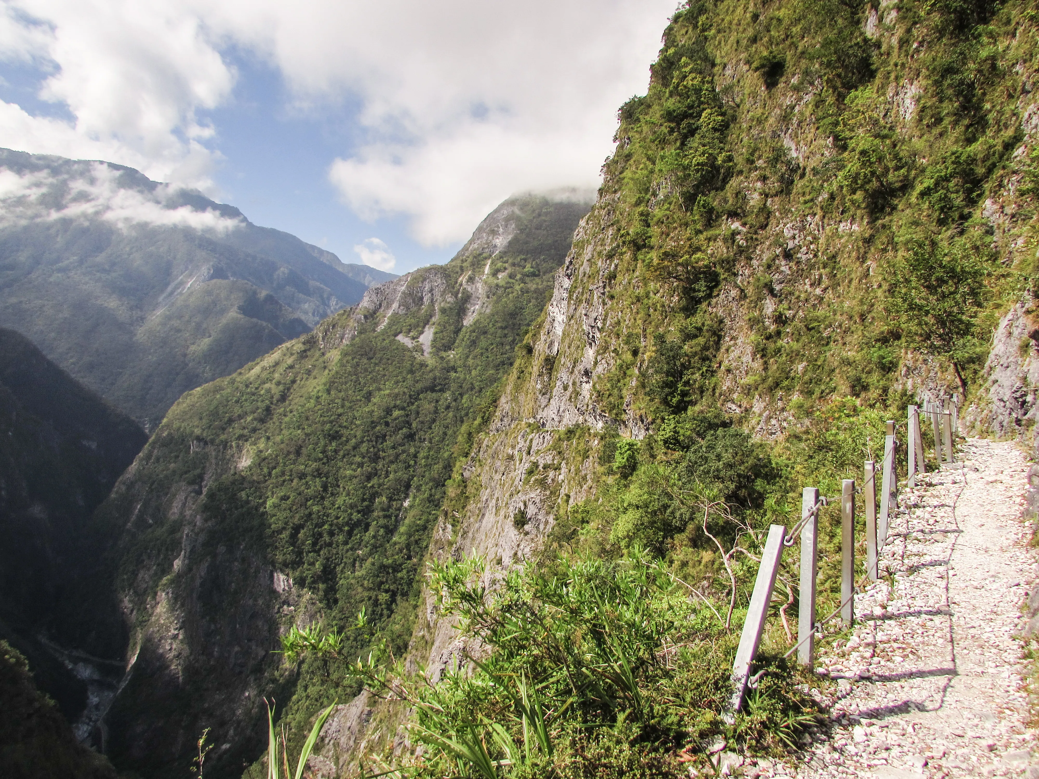 Hike the Zhuilu Old Trail, Taiwan