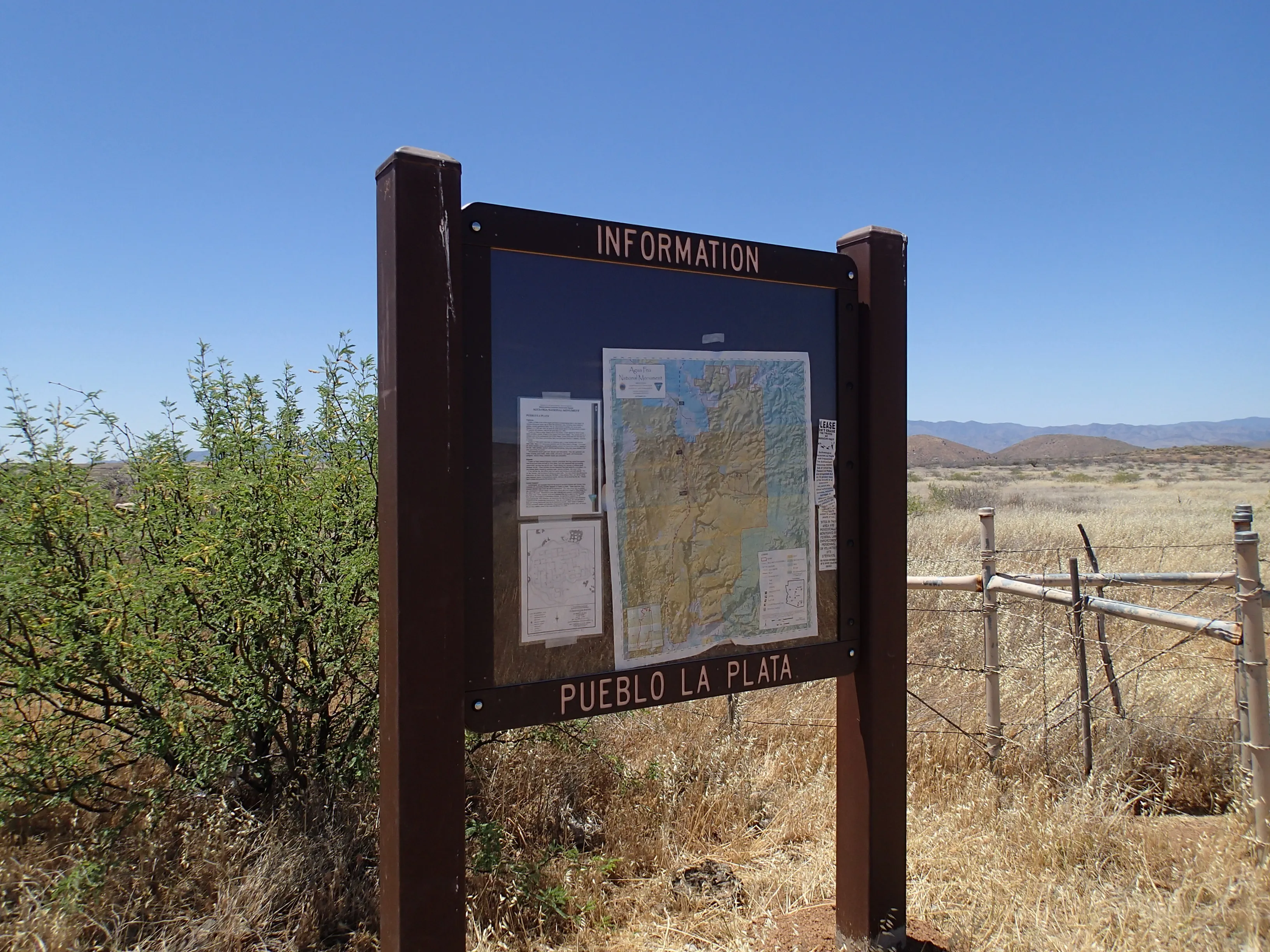 Explore Pueblo La Plata