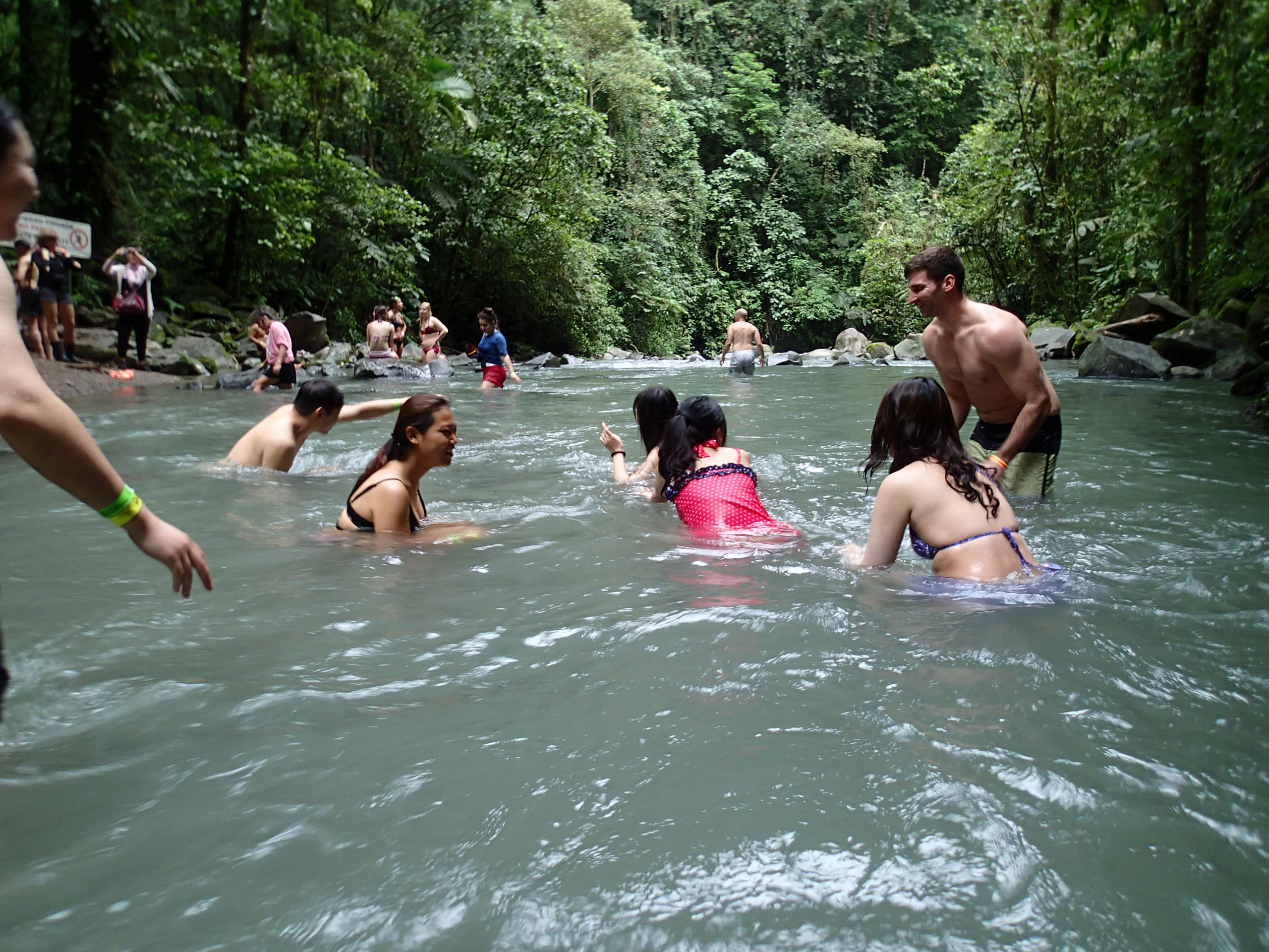 Hike to La Fortuna Falls