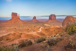 Drive the Scenic Loop of Monument Valley