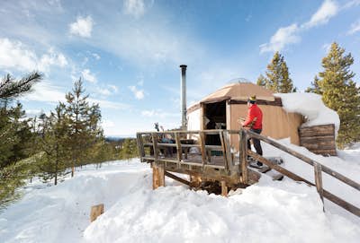 Snowshoe or Ski to Lower Montgomery Pass Yurt