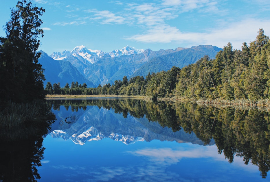 Explore Lake Matheson, New Zealand