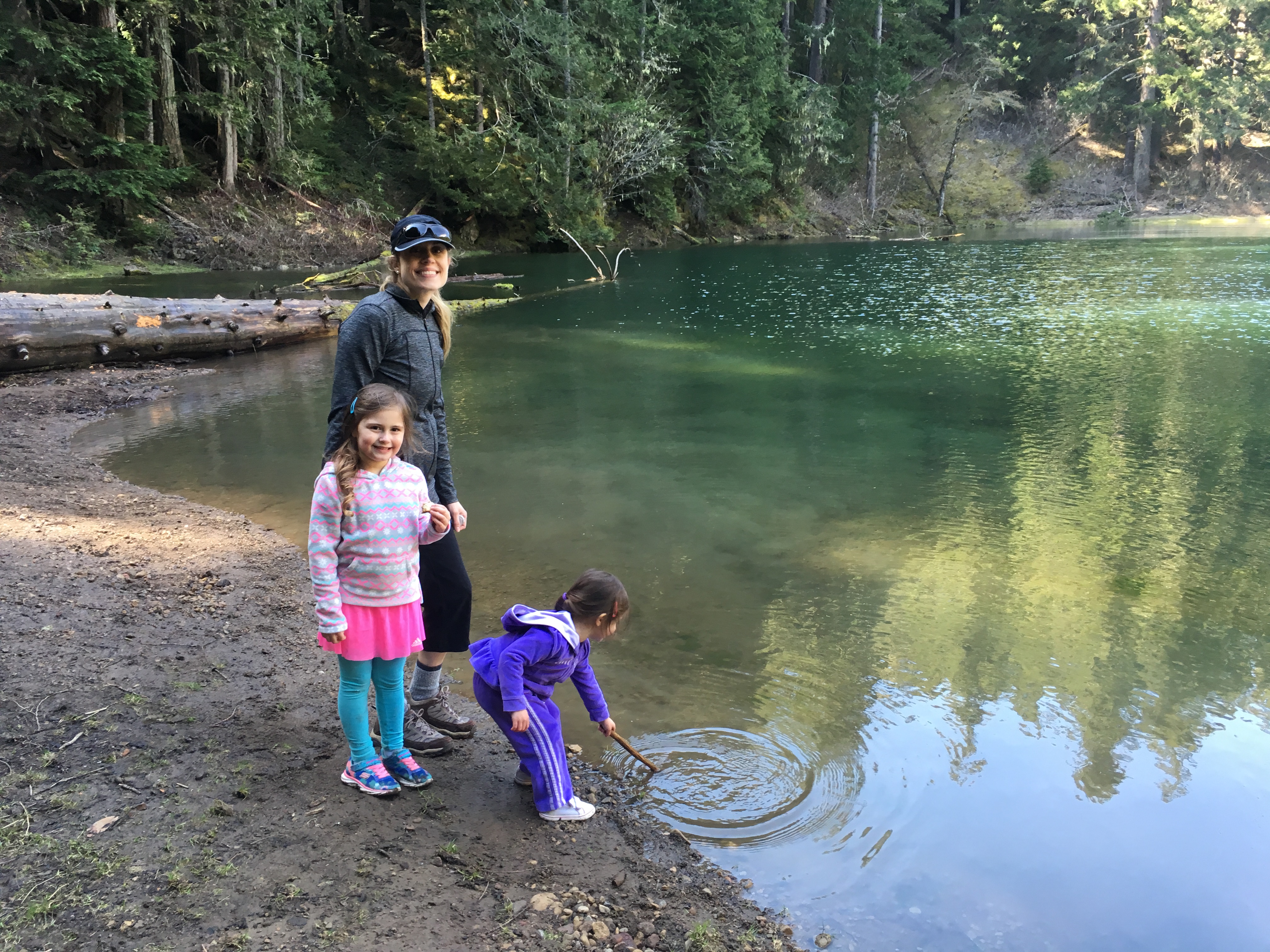 Hike to Greenwater Lakes