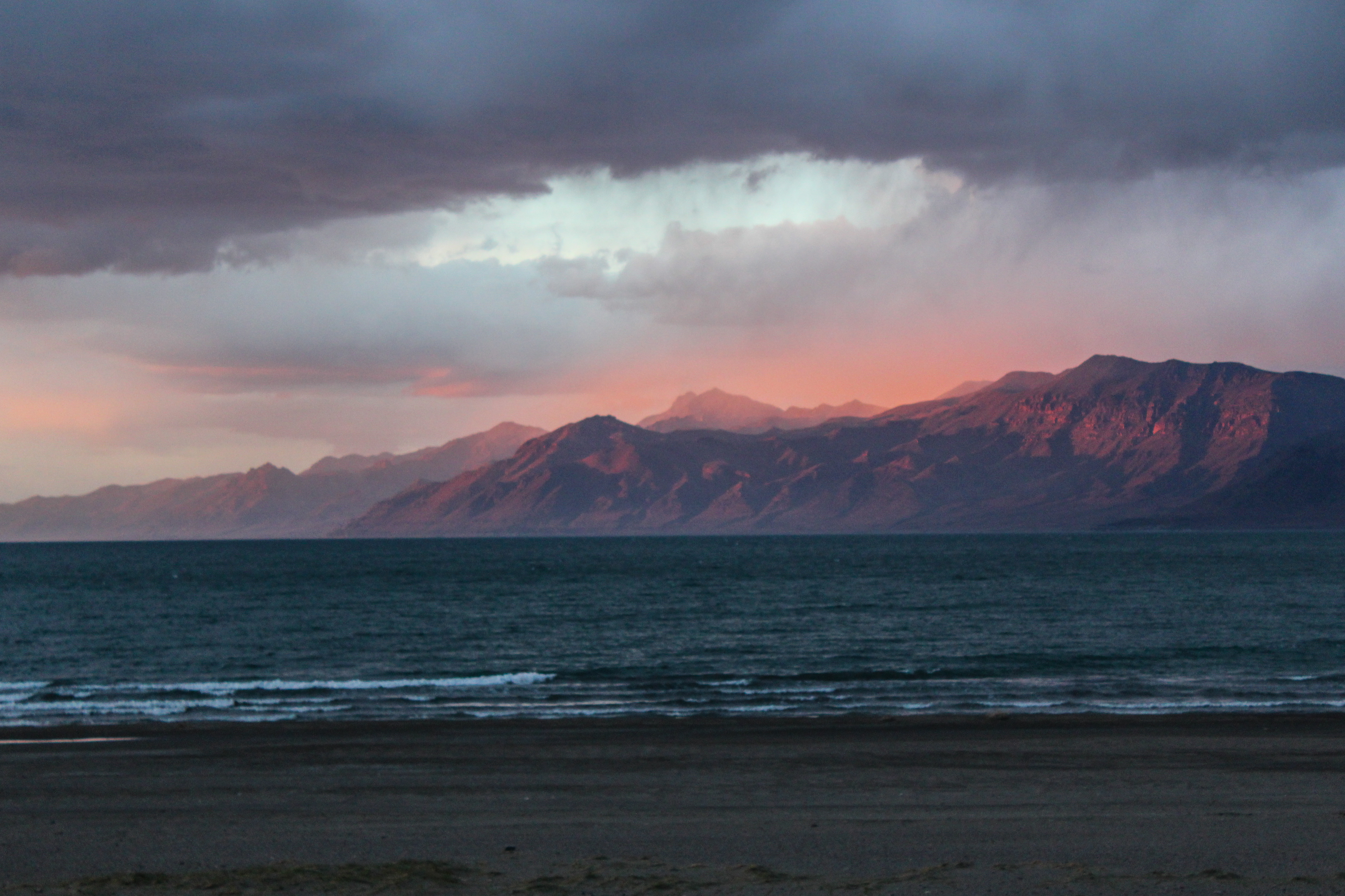 Catch a Sunset at Pyramid Lake