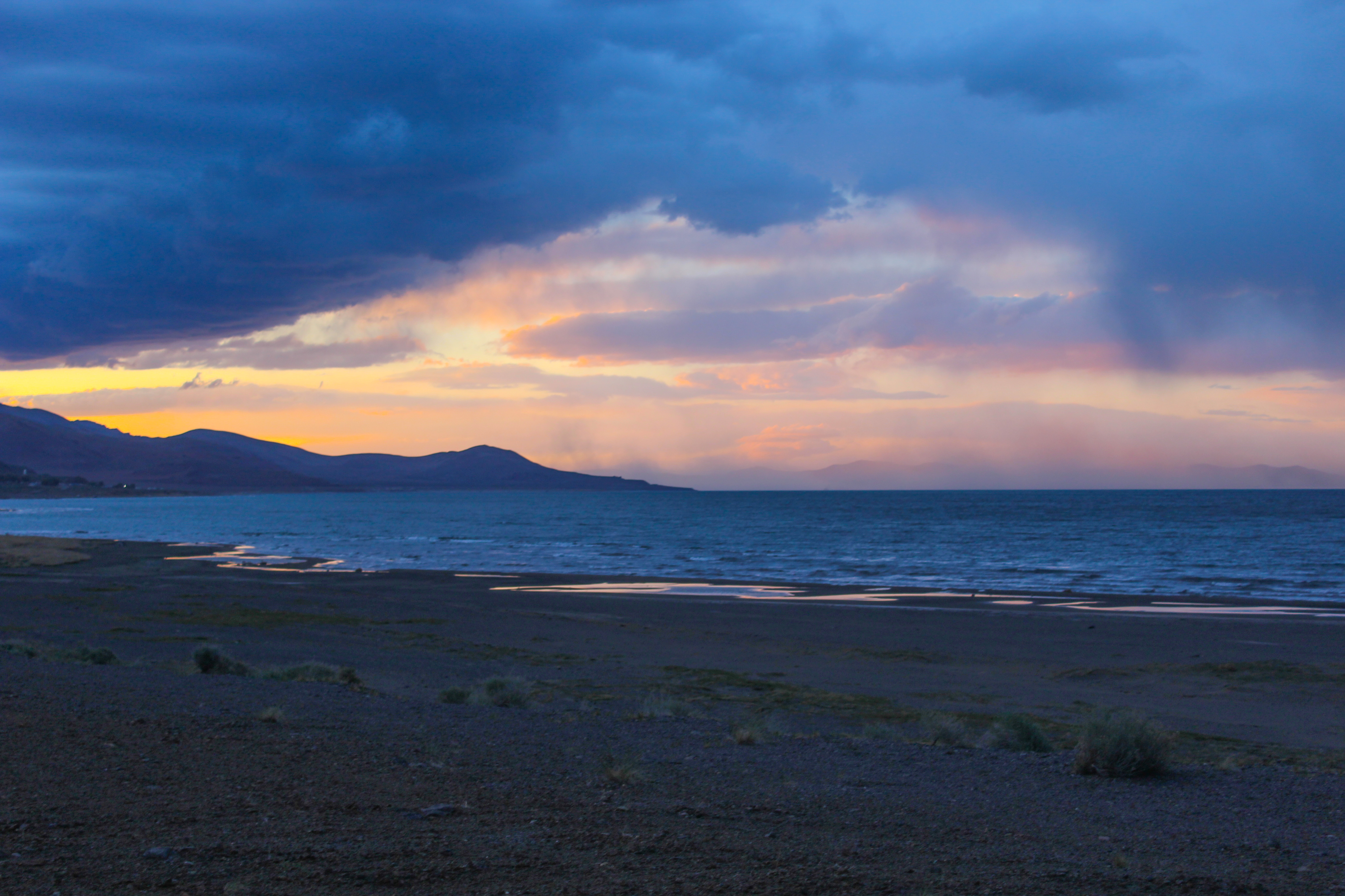 Catch a Sunset at Pyramid Lake