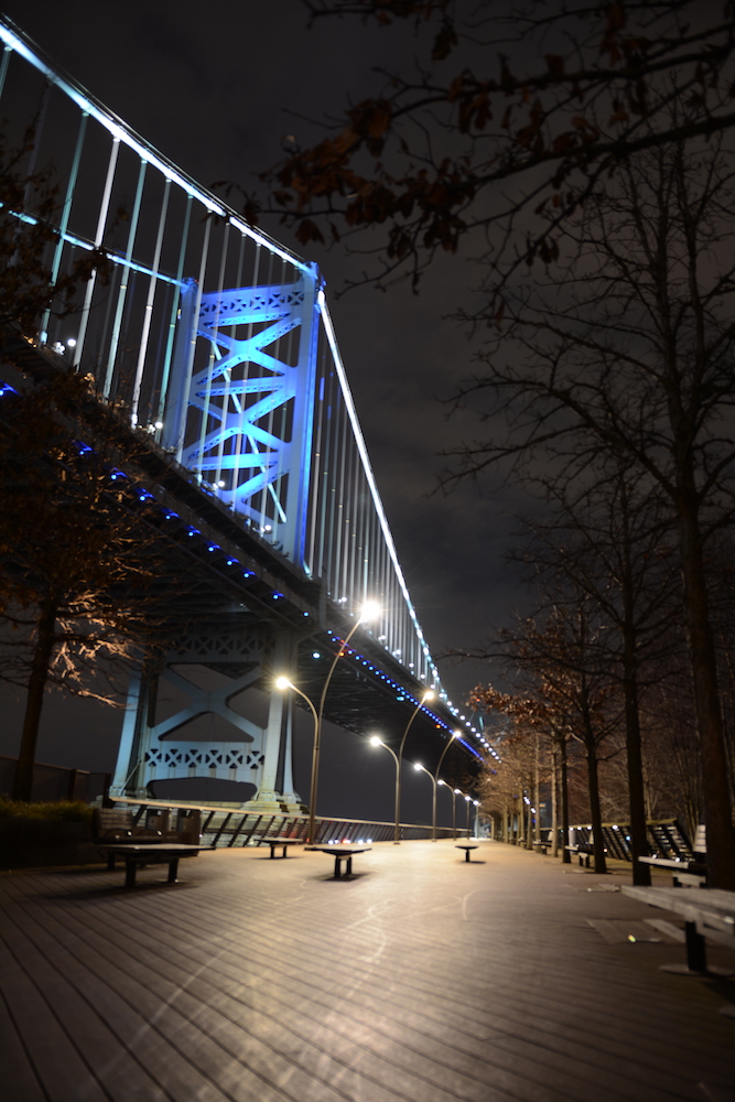 Photograph the Benjamin Franklin Bridge