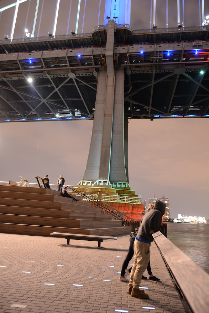 Photograph the Benjamin Franklin Bridge