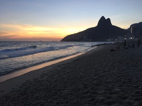 Morro Dois Irmãos (Two Brothers Mountain)