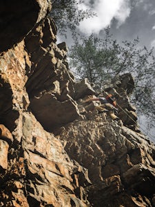 Rock Climb at Goshen Pass