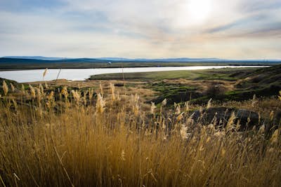 Hike along the White Bluffs of Hanford Reach