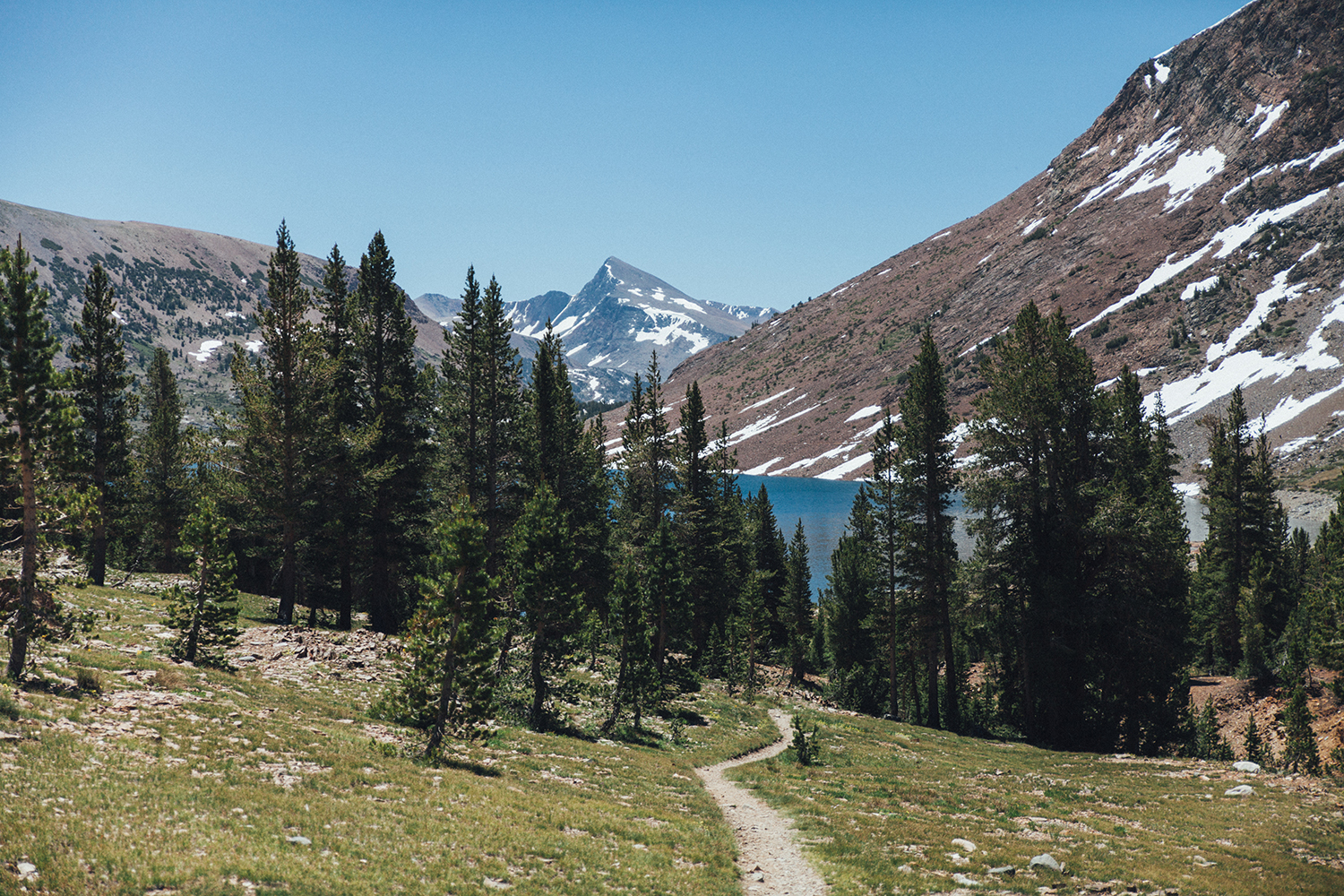 20 Lakes Basin Loop