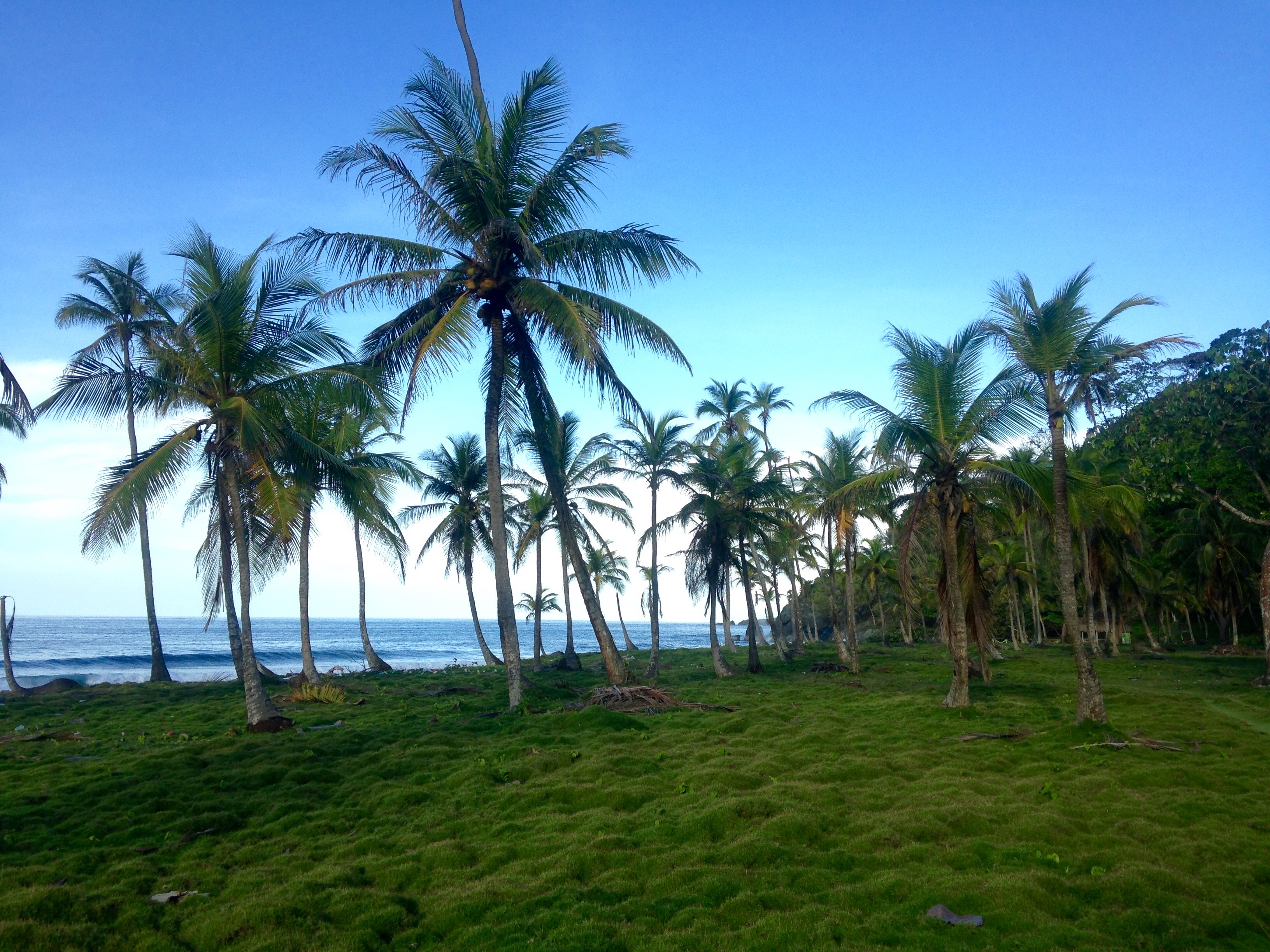 Hike to El Aguacate Beach
