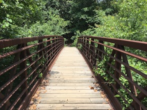 Hike the Tuxachanie Trail to Airey Lake