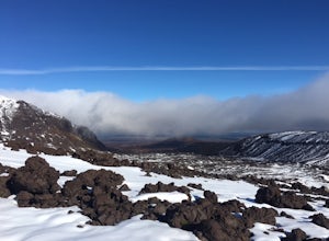 Hike Tongariro Alpine Crossing