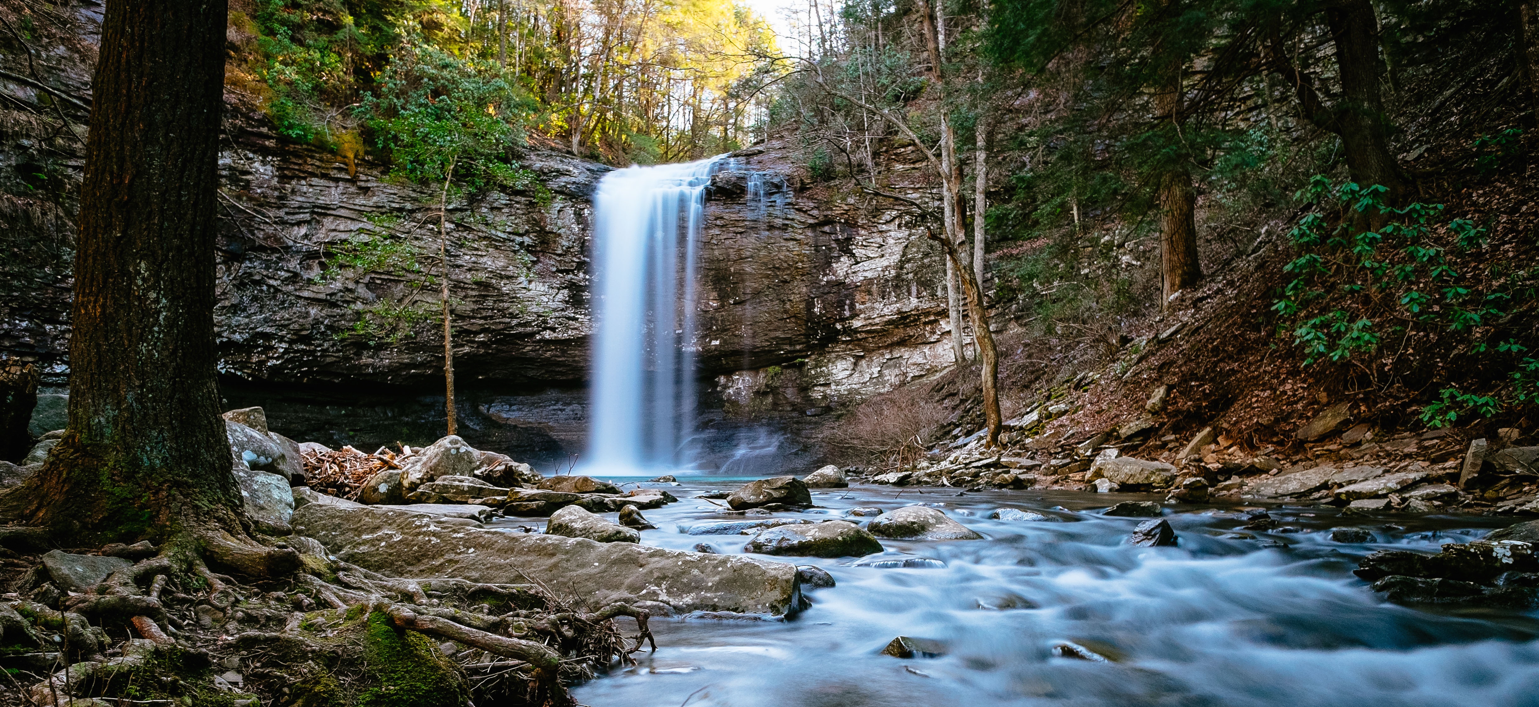 5 North Georgia Waterfall Hikes Perfect For Summer   1498158643761