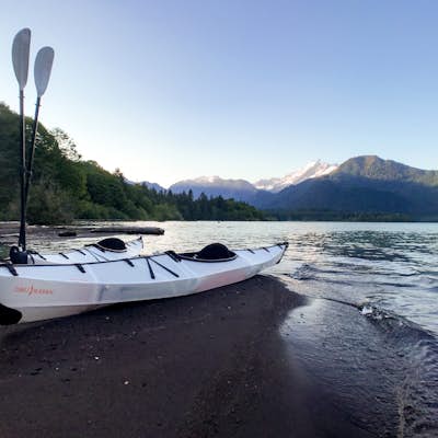 Kayak Baker Lake