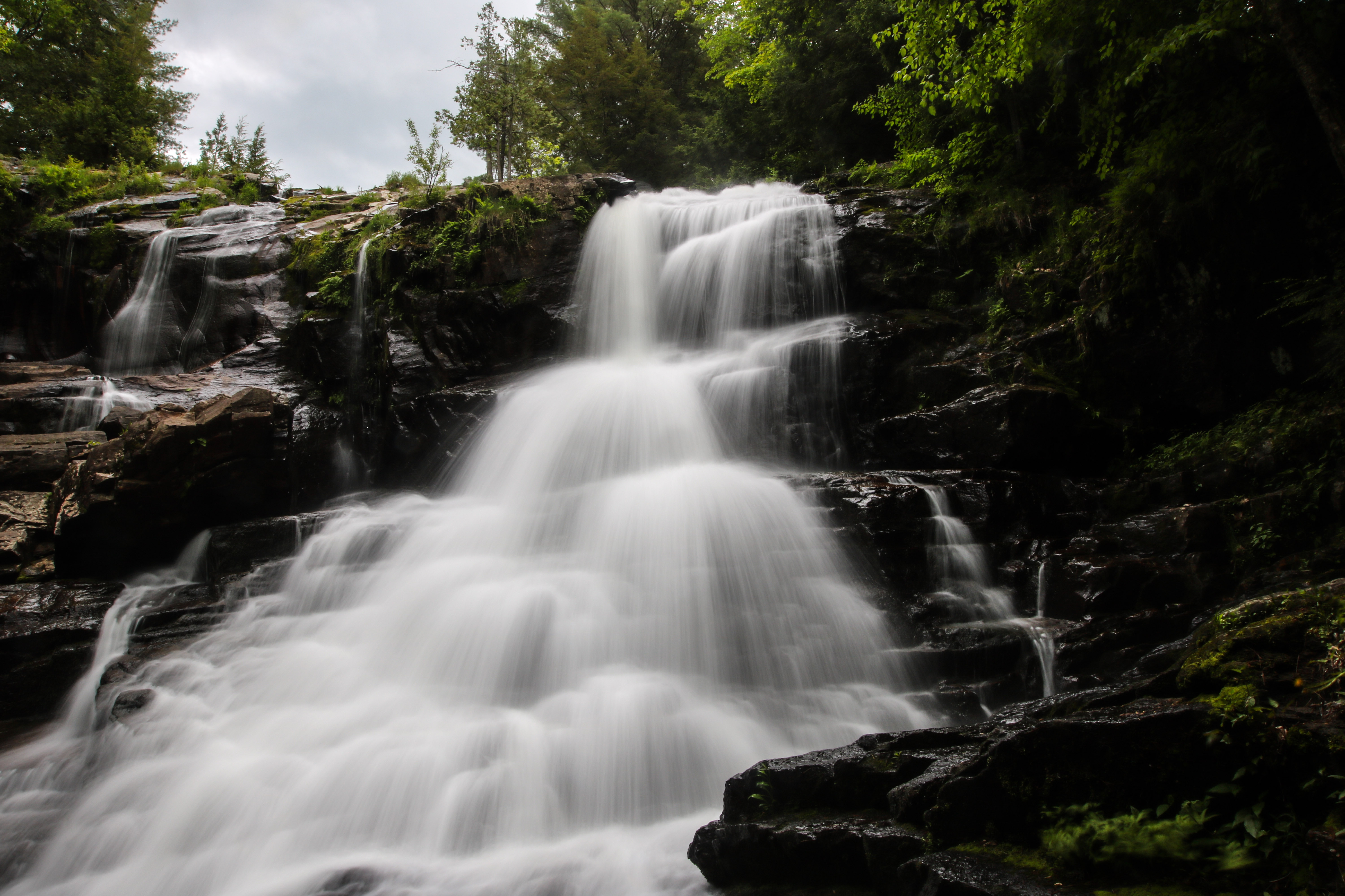 Shelving Rock Falls