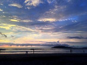 Relax at Playa Tamarindo